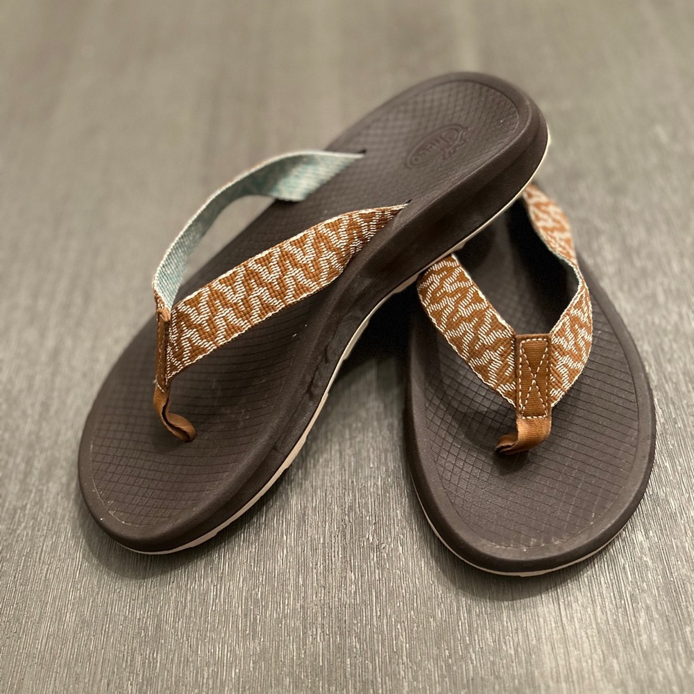 Chaco flip flops